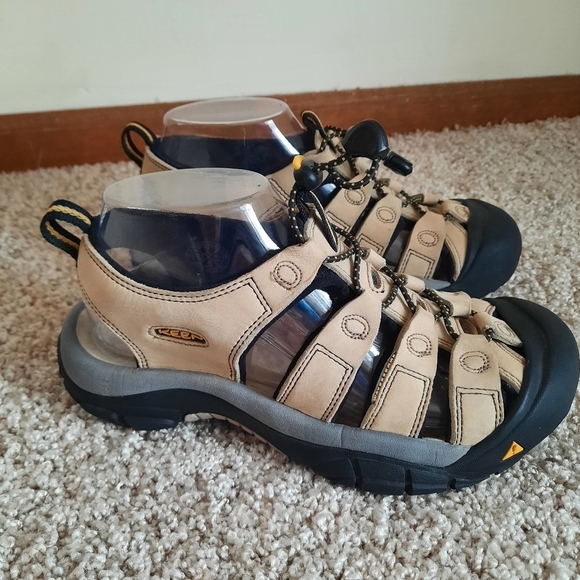 Keen Newport Leather Hiking Sandals Light Tan Pull Cord Slip On Size 7 main image 9